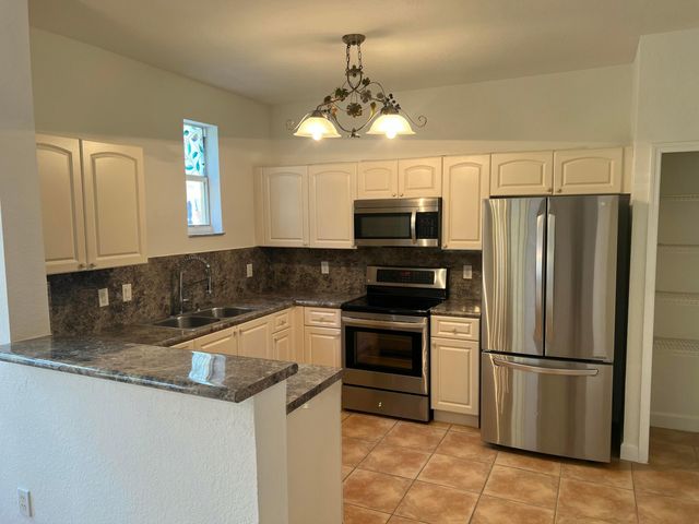 150 Jacaranda Country Club Drive 102, Plantation, FL 33324