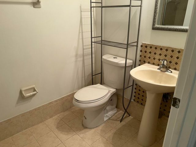 150 Jacaranda Country Club Drive 102, Plantation, FL 33324