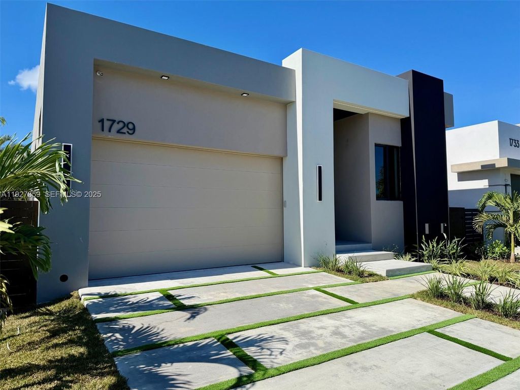 Image 1 of property listing at 1729 NE 16th Ter, Fort Lauderdale, FL 33305