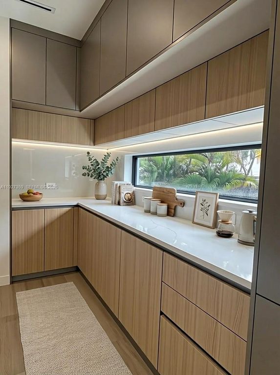 Image 17 of property listing at 1729 NE 16th Ter, Fort Lauderdale, FL 33305