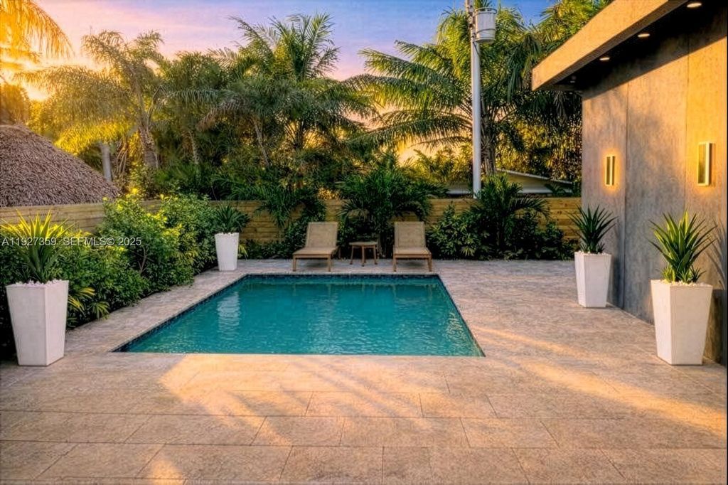 Image 42 of property listing at 1729 NE 16th Ter, Fort Lauderdale, FL 33305