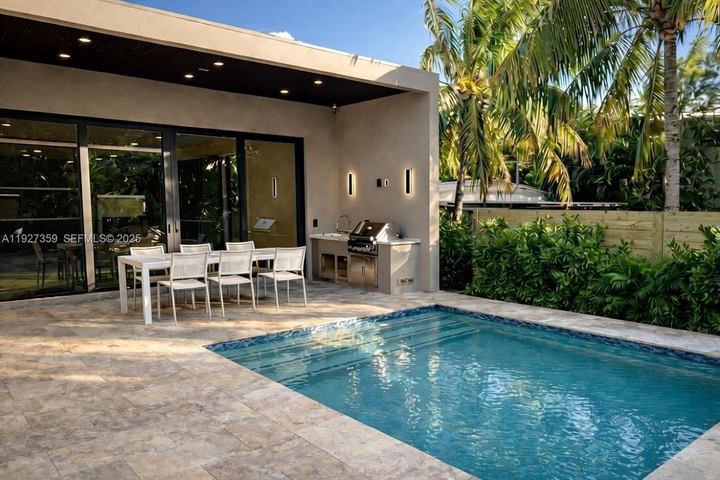 Image 45 of property listing at 1729 NE 16th Ter, Fort Lauderdale, FL 33305