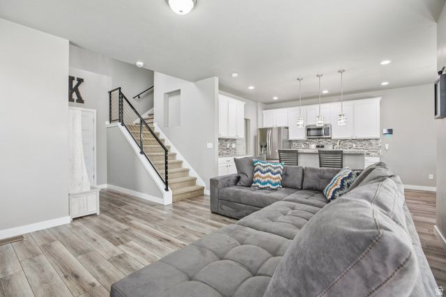 7652 S TELLUR DR, West Jordan, UT 84081