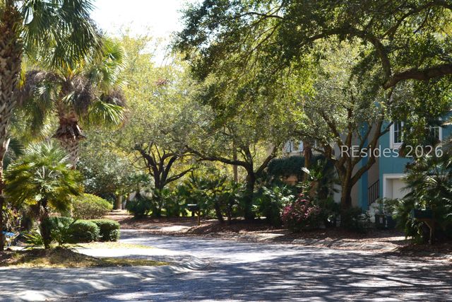 32 Corrine Ln, Hilton Head Island, SC 29928