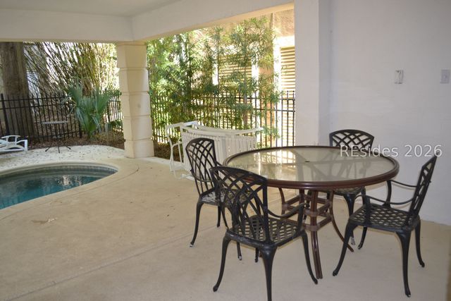 32 Corrine Ln, Hilton Head Island, SC 29928