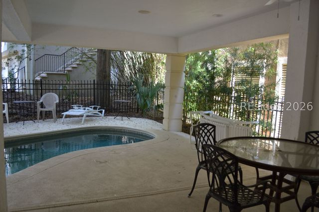 32 Corrine Ln, Hilton Head Island, SC 29928