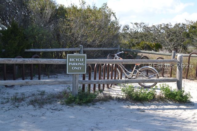 32 Corrine Ln, Hilton Head Island, SC 29928