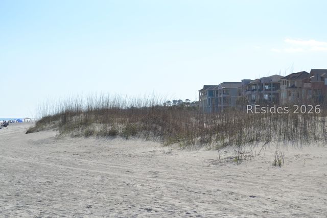 32 Corrine Ln, Hilton Head Island, SC 29928