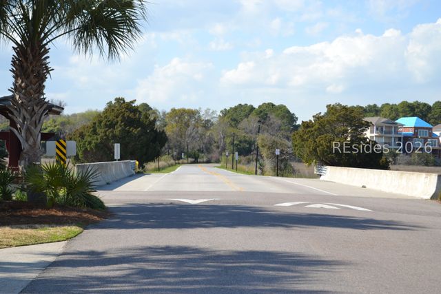 32 Corrine Ln, Hilton Head Island, SC 29928