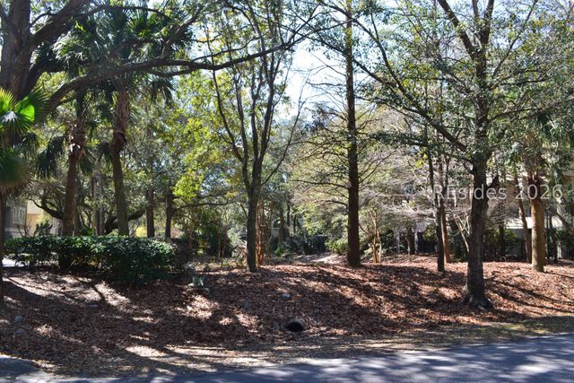 32 Corrine Ln, Hilton Head Island, SC 29928