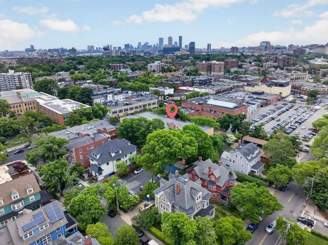 41 Centre St 106, Brookline, MA 02446