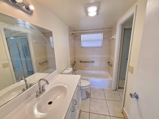 15600 NW 7th Ave 709, Miami, FL 33169