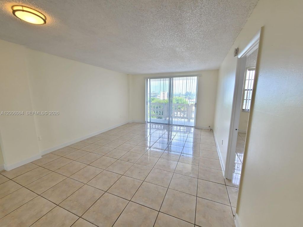 15600 NW 7th Ave 709, Miami, FL 33169