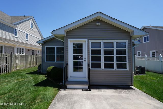 305 11th Avenue, Spring Lake Heights, NJ 07762