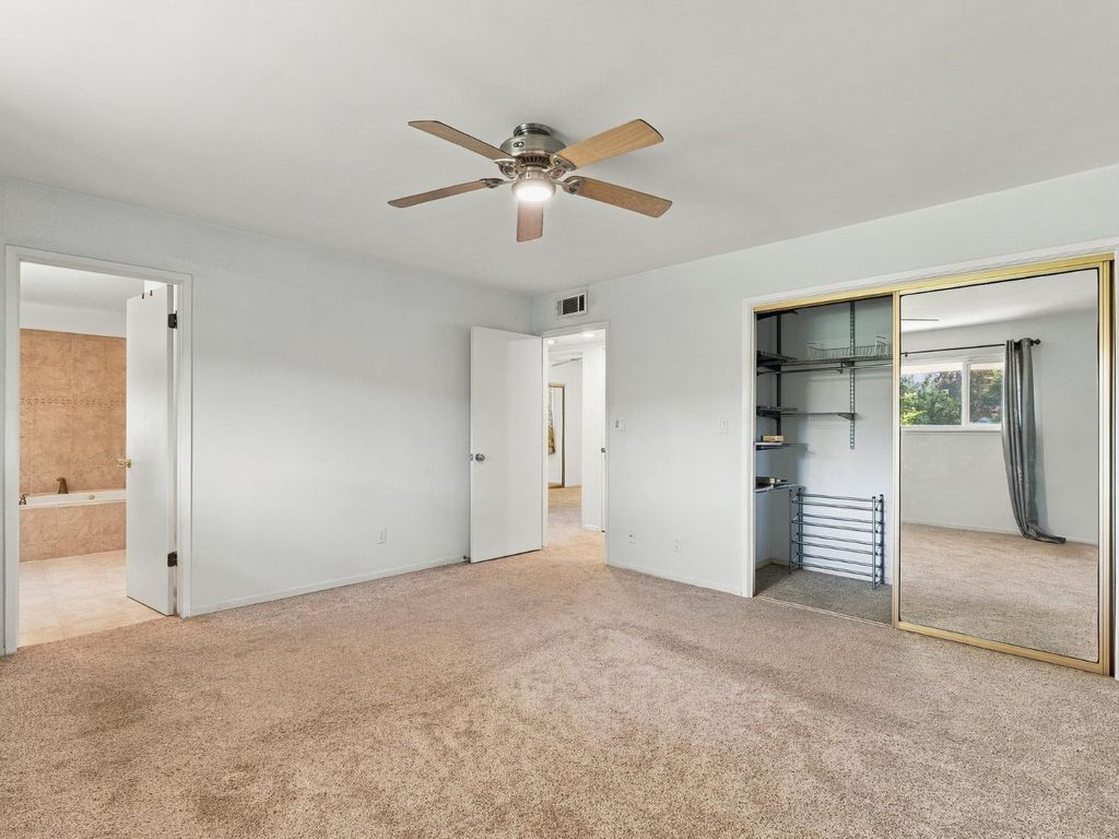 Image 25 of property listing at 5170 E Huntington, Fresno, CA 93727
