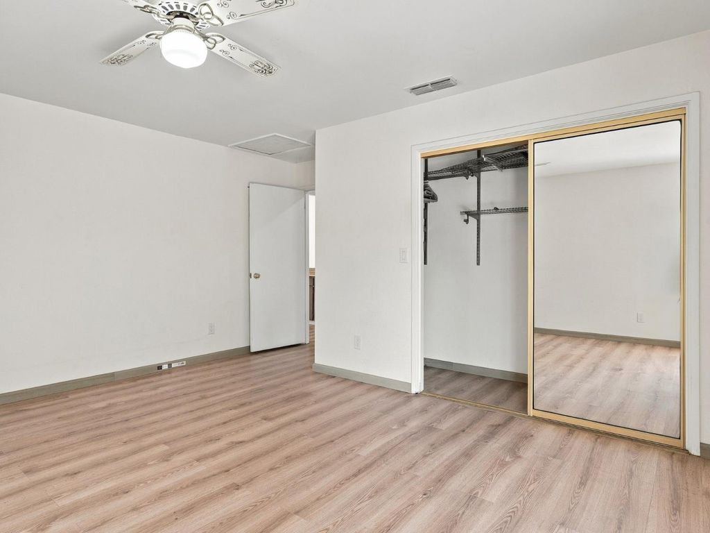 Image 37 of property listing at 5170 E Huntington, Fresno, CA 93727