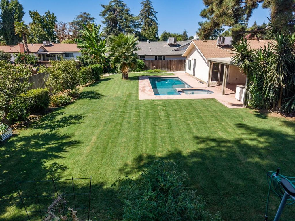 Image 48 of property listing at 5170 E Huntington, Fresno, CA 93727