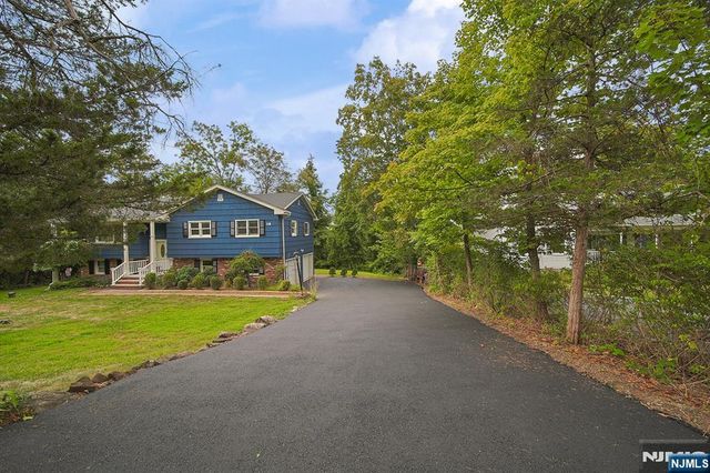 28 Forest Place, Montville Township, NJ 07082