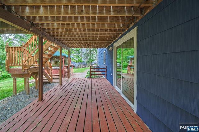 28 Forest Place, Montville Township, NJ 07082