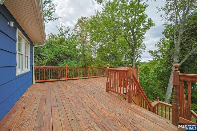 28 Forest Place, Montville Township, NJ 07082