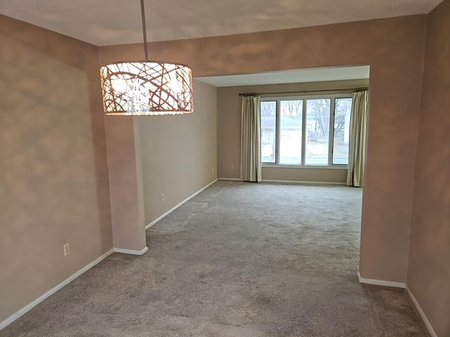 30 16th Avenue SW, New Brighton, MN 55112