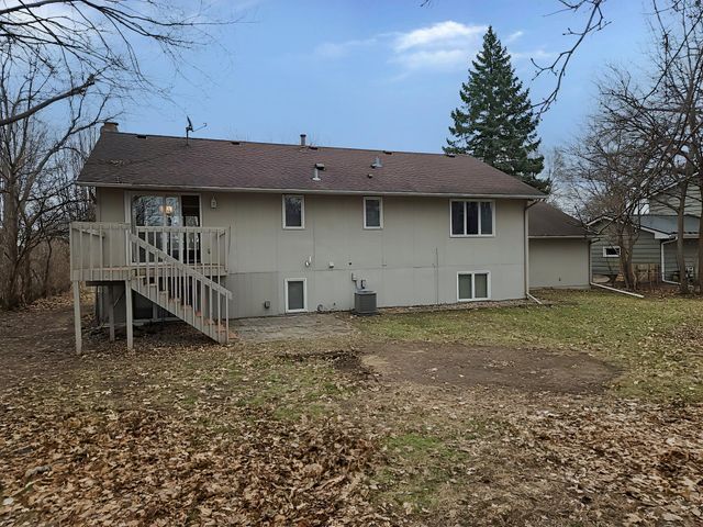 30 16th Avenue SW, New Brighton, MN 55112