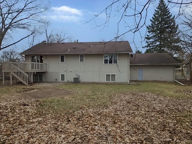 30 16th Avenue SW, New Brighton, MN 55112
