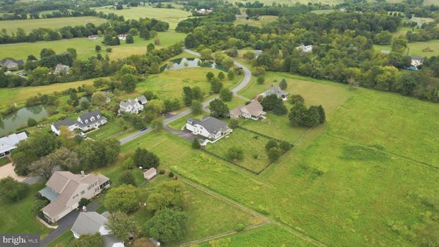 35987 BIRCH HOLLOW LN, Purcellville, VA 20132