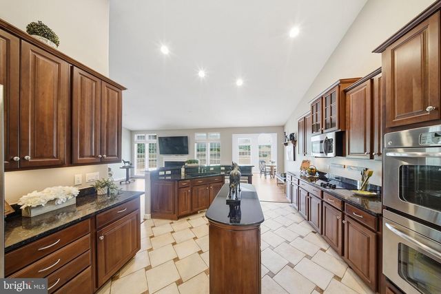 35987 BIRCH HOLLOW LN, Purcellville, VA 20132