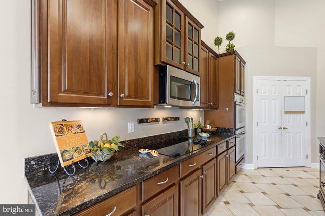 35987 BIRCH HOLLOW LN, Purcellville, VA 20132