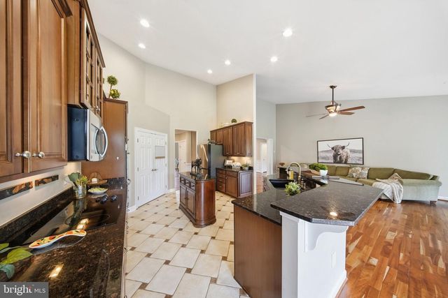 35987 BIRCH HOLLOW LN, Purcellville, VA 20132