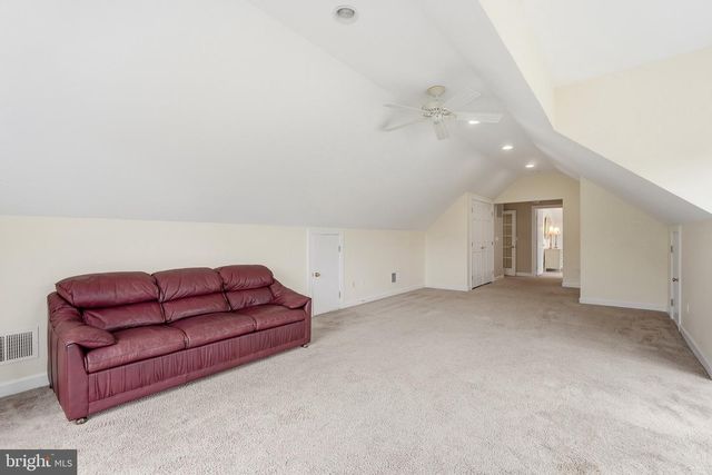 35987 BIRCH HOLLOW LN, Purcellville, VA 20132