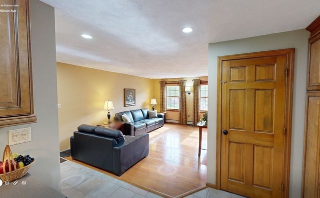 103 Wilson Ave, Framingham, MA 01702
