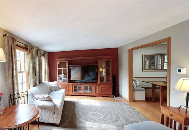 103 Wilson Ave, Framingham, MA 01702