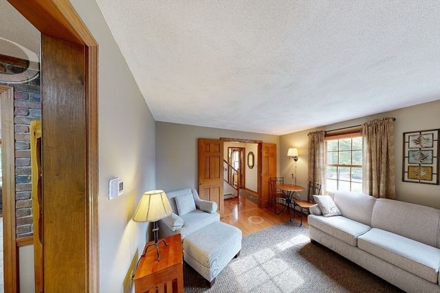 103 Wilson Ave, Framingham, MA 01702