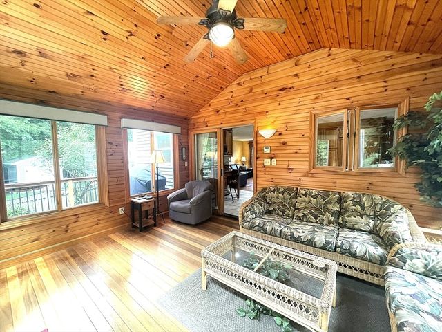 103 Wilson Ave, Framingham, MA 01702