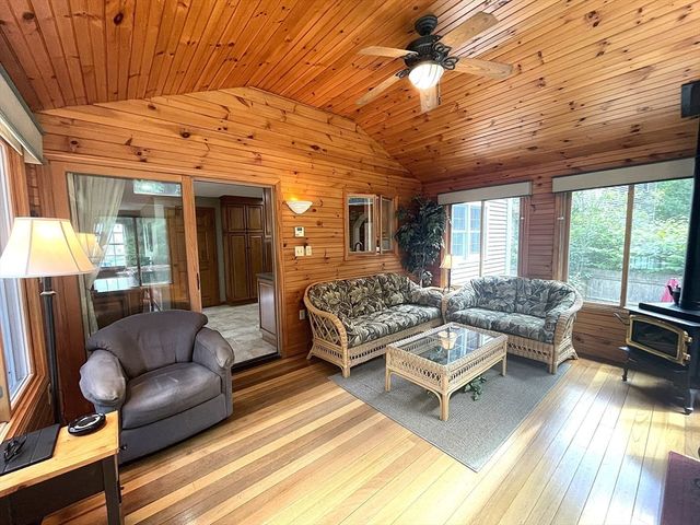 103 Wilson Ave, Framingham, MA 01702