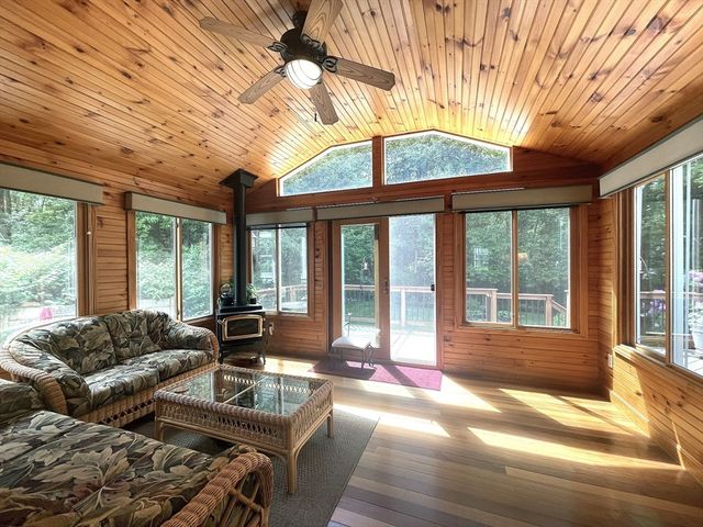 103 Wilson Ave, Framingham, MA 01702