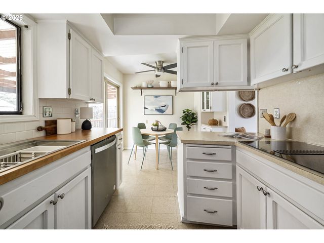 4920 Ne 78TH Pl, Portland, OR 97218