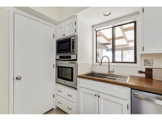 4920 Ne 78TH Pl, Portland, OR 97218