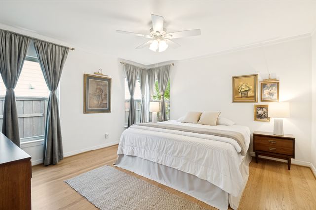 559 Aqua Drive, Dallas, TX 75218