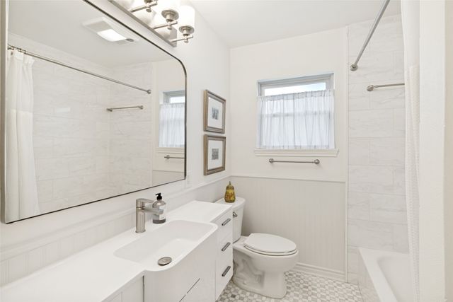 559 Aqua Drive, Dallas, TX 75218