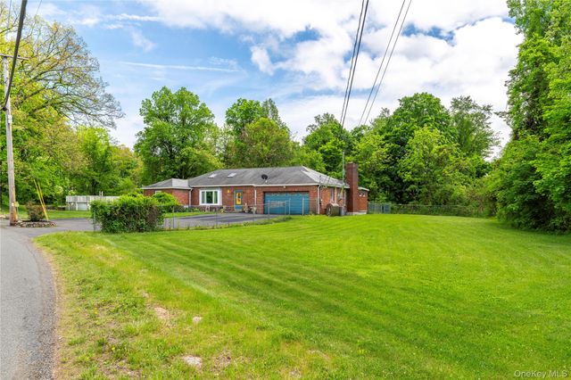 21 E Mountain Road S, Cold Spring, NY 10516