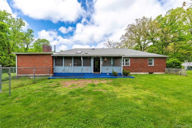 21 E Mountain Road S, Cold Spring, NY 10516
