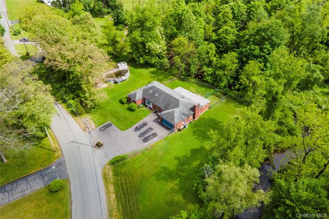 21 E Mountain Road S, Cold Spring, NY 10516