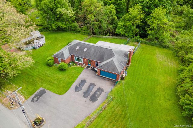 21 E Mountain Road S, Cold Spring, NY 10516