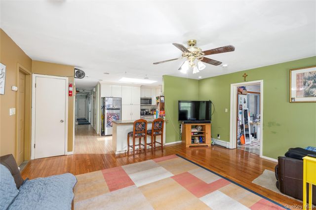 21 E Mountain Road S, Cold Spring, NY 10516