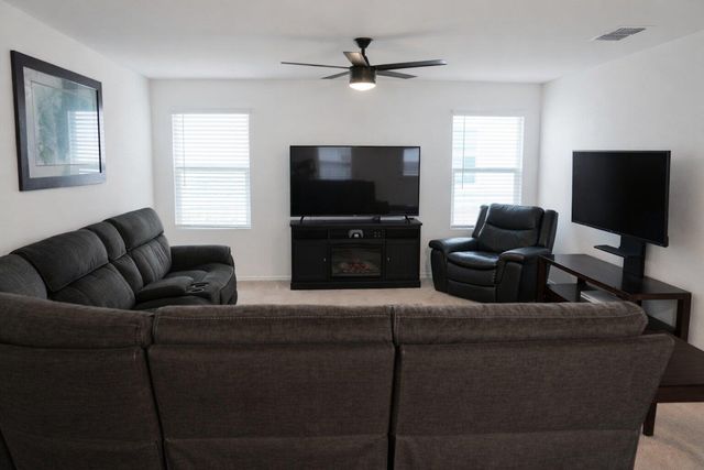609 Marty Allen LOOP, Jarrell, TX 76537