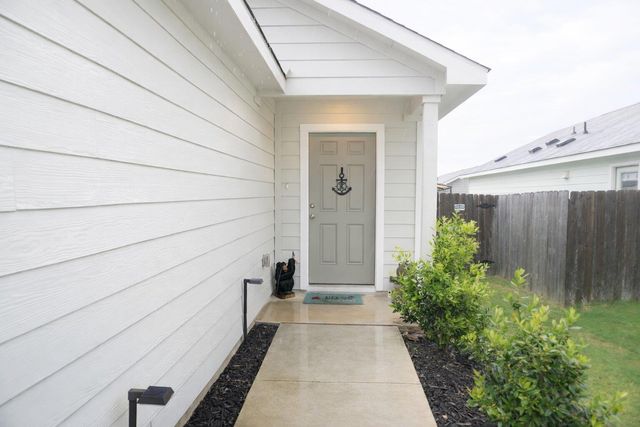 609 Marty Allen LOOP, Jarrell, TX 76537