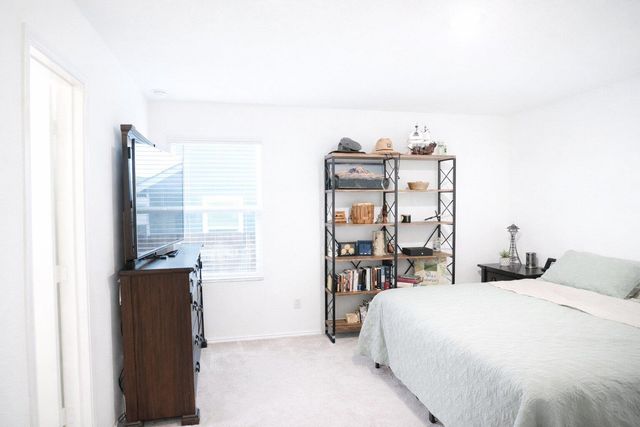 609 Marty Allen LOOP, Jarrell, TX 76537